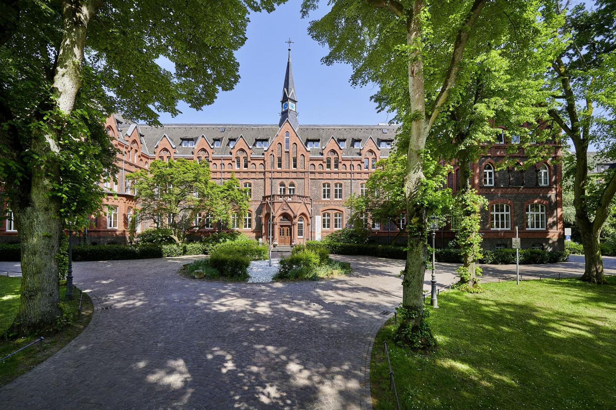 Hotel Mutterhaus Duesseldorf Dış mekan fotoğraf