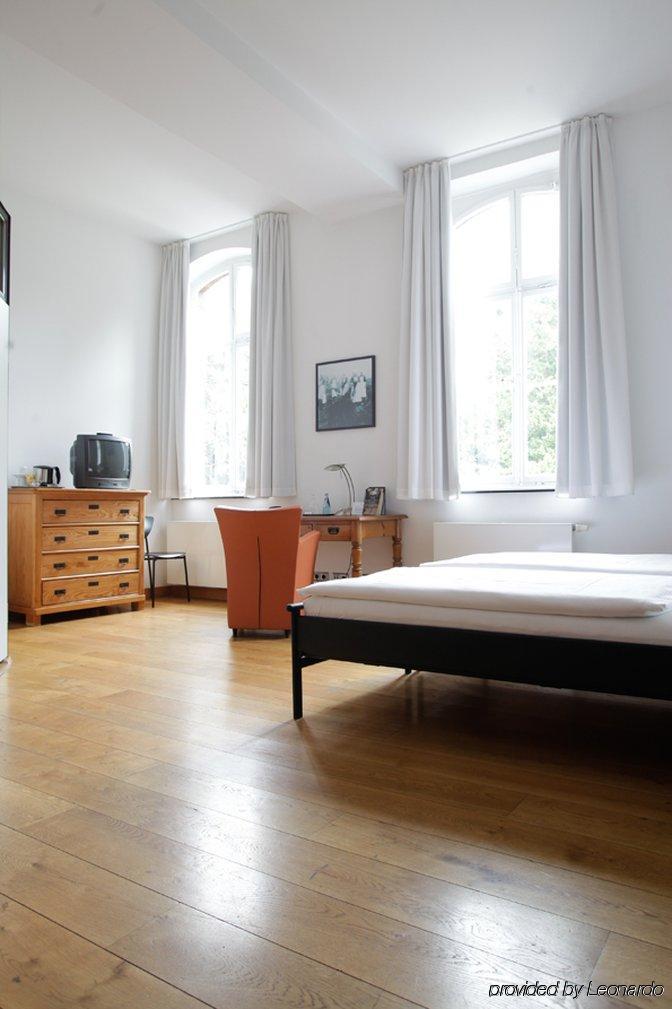 Hotel Mutterhaus Duesseldorf Oda fotoğraf