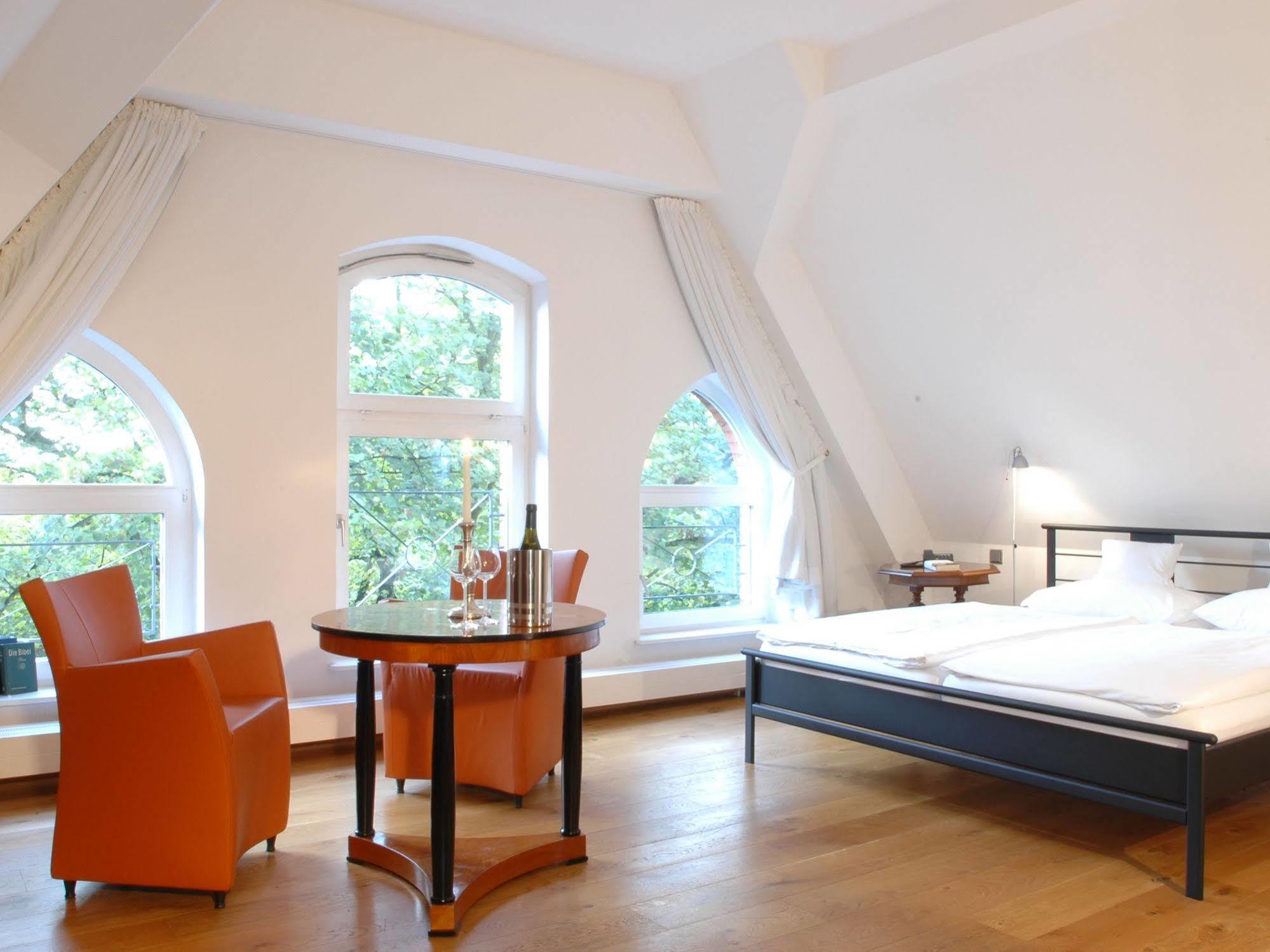 Hotel Mutterhaus Duesseldorf Dış mekan fotoğraf